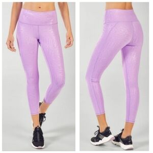 Fabletics Define PowerHold High-Waisted 7/8 Leggings Size S (Inseam 23")